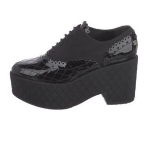 Chanel interlocking CC logo nylon and patent oxfords -very good condition